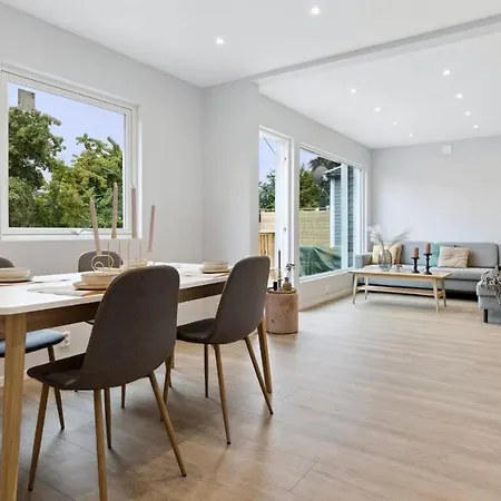 Ny Og Moderne Bolig I Apartmán